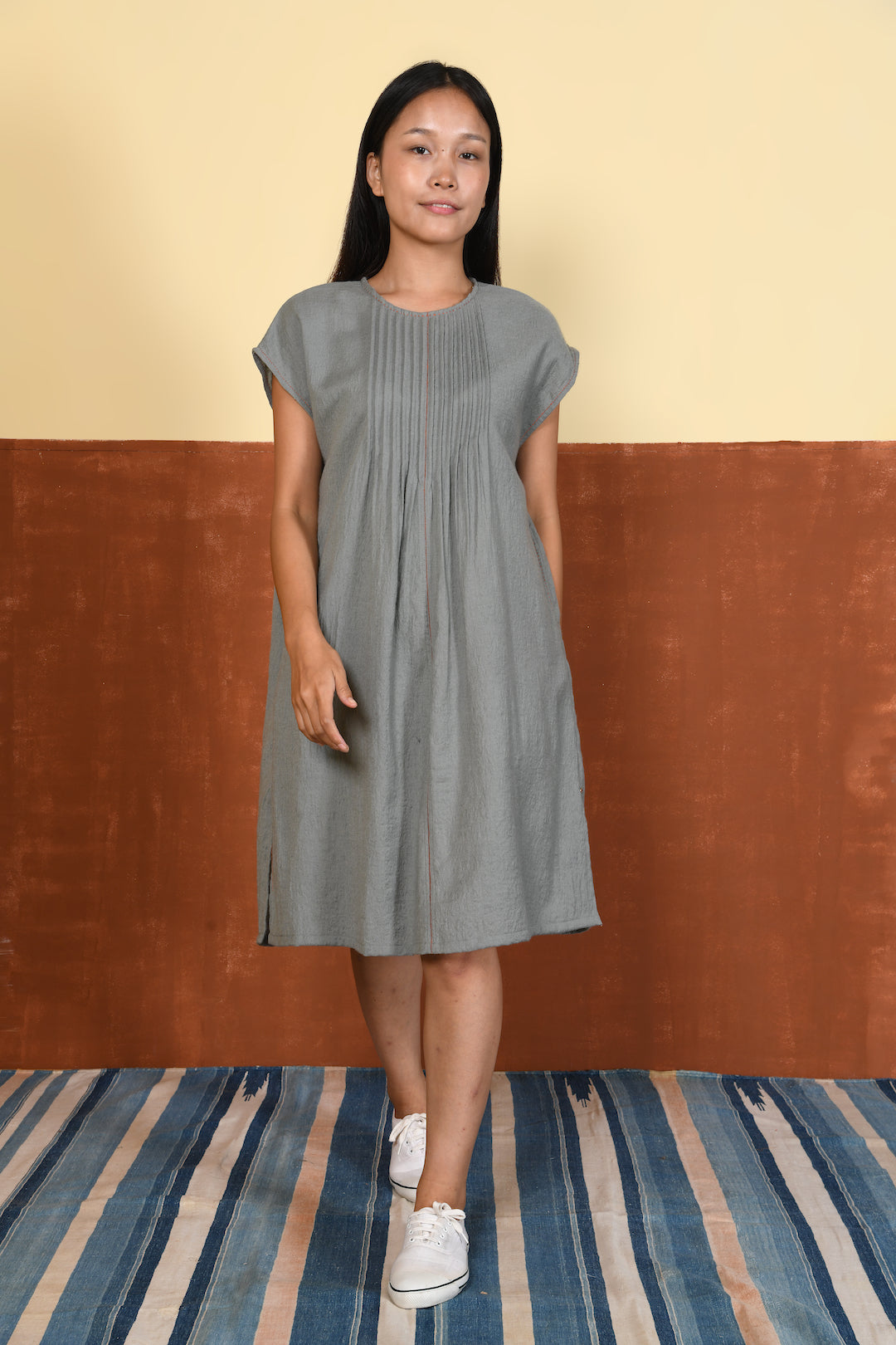 LINDA SLEEVELESS SHIFT DRESS